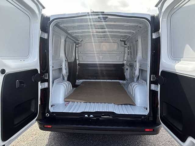 Nissan Primastar 30 L1 2.0 dCi 130ps H1 Acenta Van