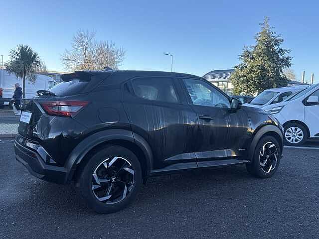 Nissan Juke 1.6 Hybrid N-Connecta 5dr Auto