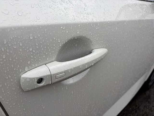 Nissan Qashqai 1.3 DiG-T MH 158 Premiere Edition 5dr Xtronic