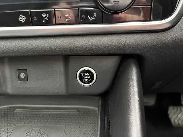 Nissan Qashqai 1.3 DiG-T MH 158 Premiere Edition 5dr Xtronic