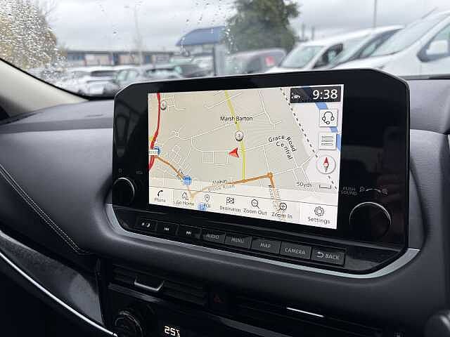 Nissan Qashqai 1.3 DiG-T MH 158 Premiere Edition 5dr Xtronic