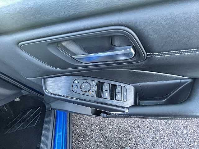 Nissan Qashqai 1.3 DiG-T MH N-Connecta 5dr