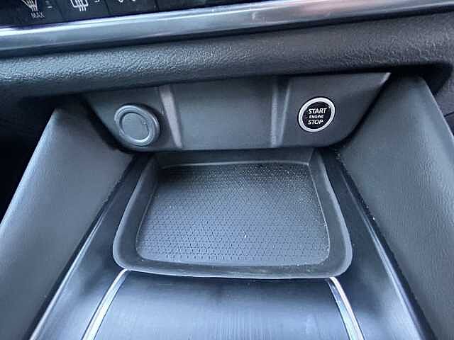 Nissan Qashqai 1.3 DiG-T MH N-Connecta 5dr