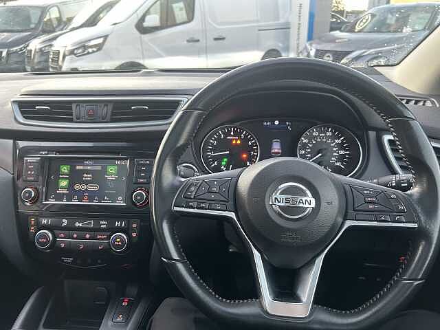 Nissan Qashqai 1.3 DiG-T Tekna 5dr