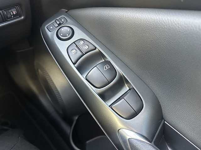 Nissan Juke 1.0 DiG-T Acenta Premium 5dr