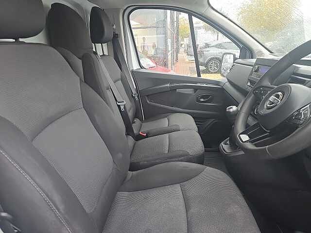 Nissan Primastar 30 L1 2.0 dCi 150ps H1 Acenta Van