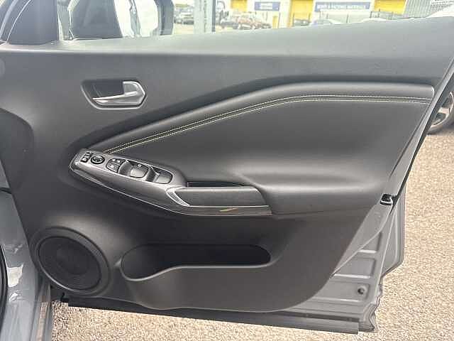 Nissan Juke 1.0 DiG-T 114 Kiiro 5dr