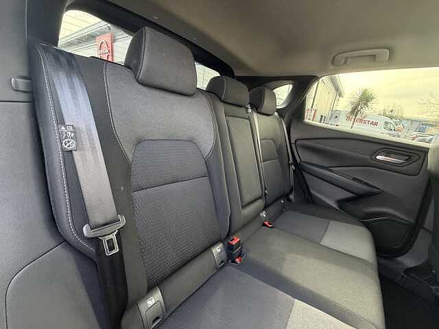 Nissan Qashqai 1.3 DiG-T MH N-Connecta 5dr