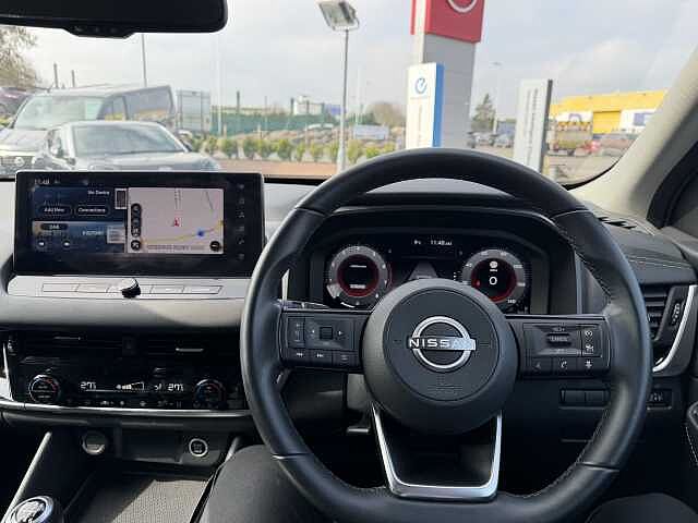 Nissan Qashqai 1.3 DiG-T MH N-Connecta 5dr