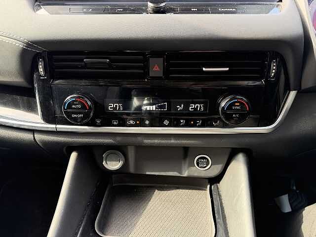 Nissan Qashqai 1.3 DiG-T MH N-Connecta 5dr