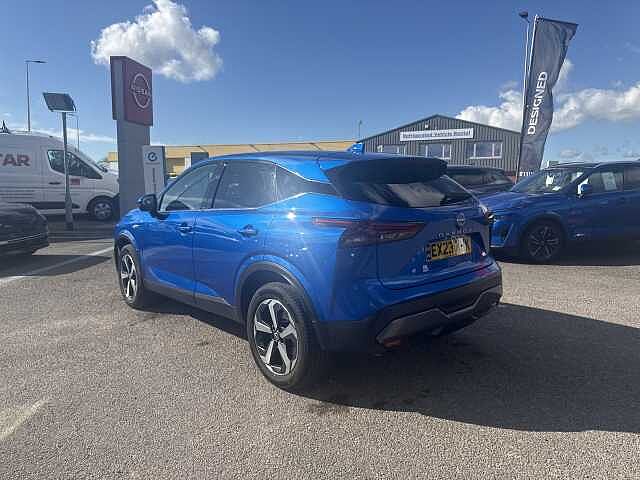 Nissan Qashqai 1.3 DiG-T MH N-Connecta 5dr