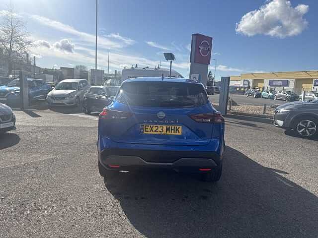 Nissan Qashqai 1.3 DiG-T MH N-Connecta 5dr