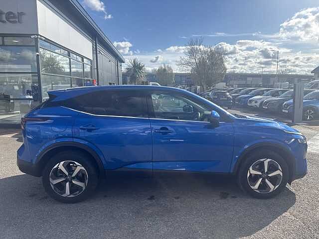 Nissan Qashqai 1.3 DiG-T MH N-Connecta 5dr