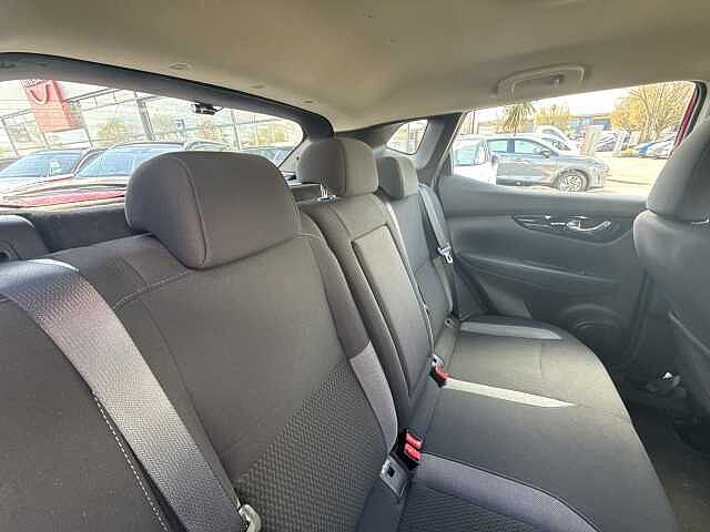 Nissan Qashqai 1.3 DiG-T Acenta Premium 5dr