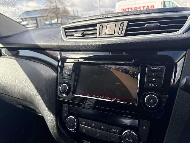 Nissan Qashqai 1.3 DiG-T Acenta Premium 5dr