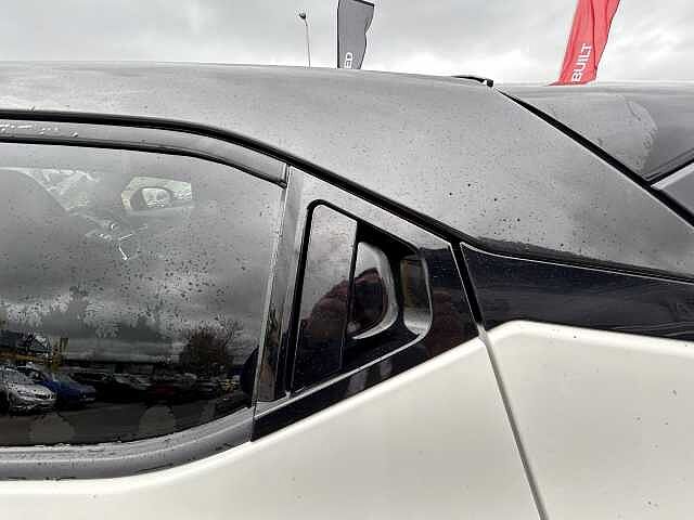 Nissan Juke 1.0 DiG-T N-Connecta 5dr DCT