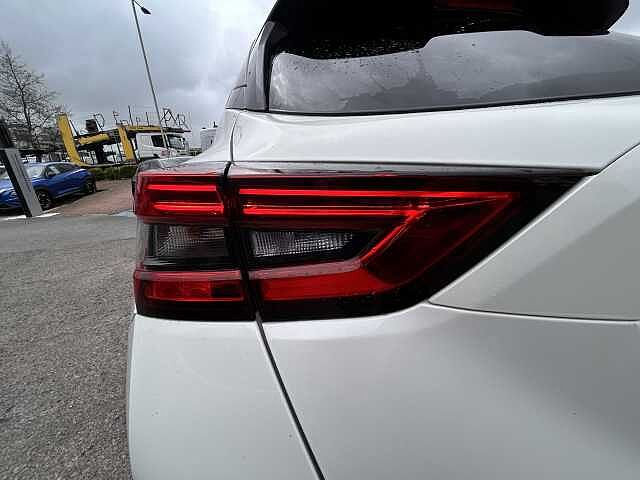 Nissan Juke 1.0 DiG-T N-Connecta 5dr DCT