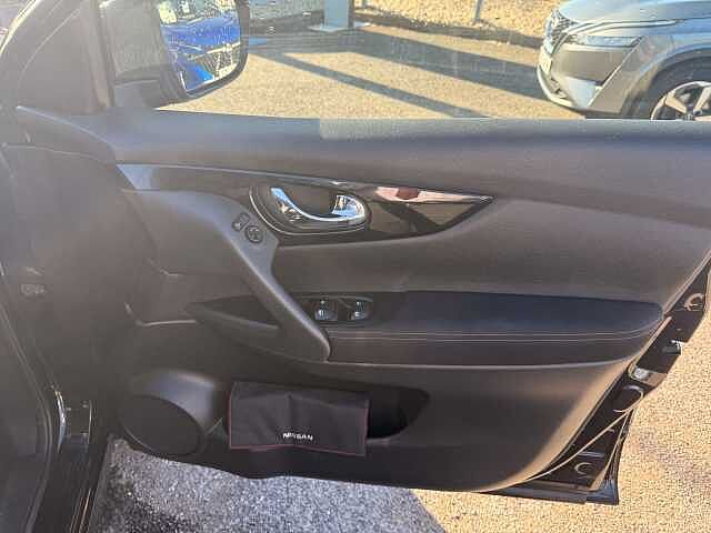 Nissan Qashqai 1.3 DiG-T 160 [157] N-Connecta 5dr DCT Glass Roof