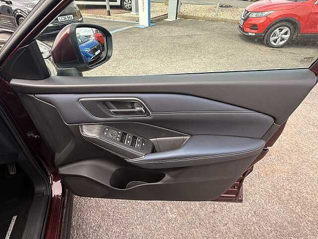 Nissan Qashqai 1.3 DiG-T MH 158 Tekna 5dr Xtronic