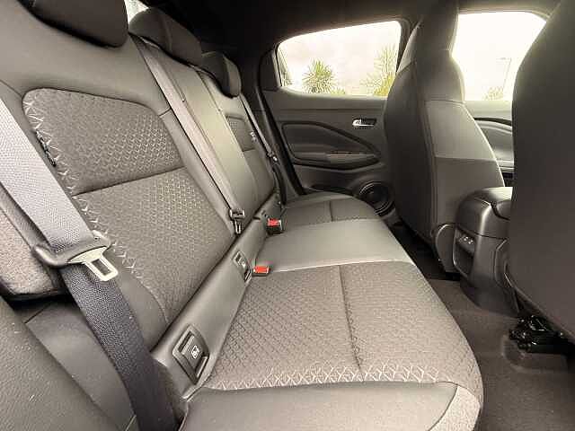 Nissan Juke 1.0 DiG-T N-Connecta 5dr DCT