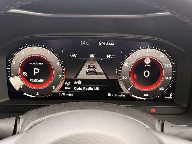 Nissan Juke 1.0 DiG-T N-Connecta 5dr DCT