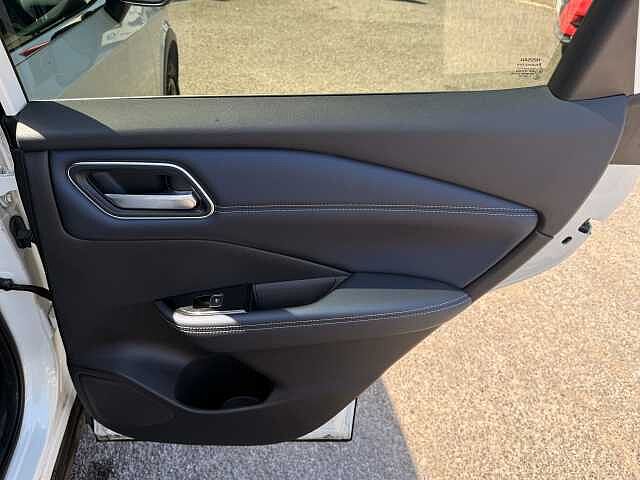 Nissan Qashqai 1.3 DiG-T MH Tekna 5dr