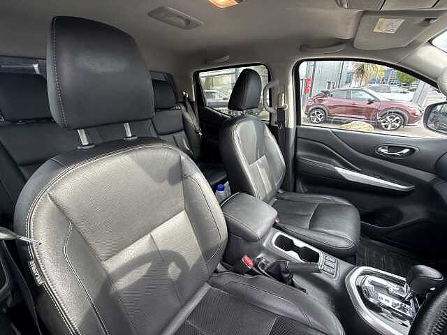 Nissan Navara Double Cab Pick Up Tekna 2.3dCi 190 TT 4WD Auto