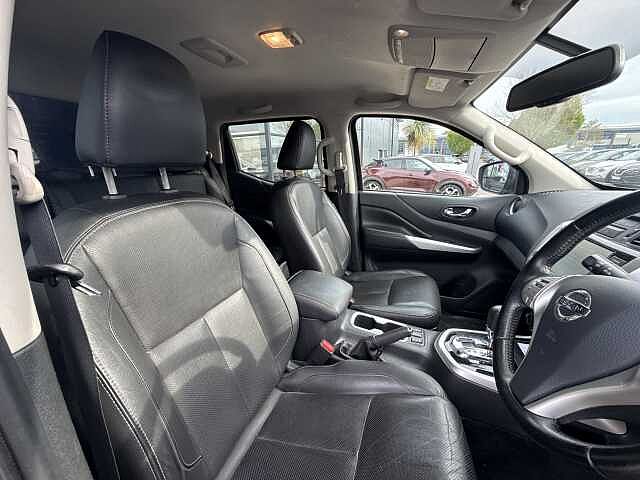 Nissan Navara Double Cab Pick Up Tekna 2.3dCi 190 TT 4WD Auto