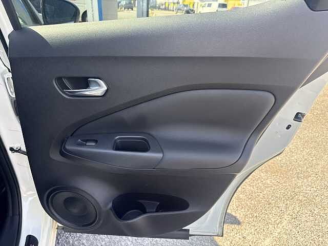 Nissan Juke 1.6 Hybrid N-Connecta 5dr Auto